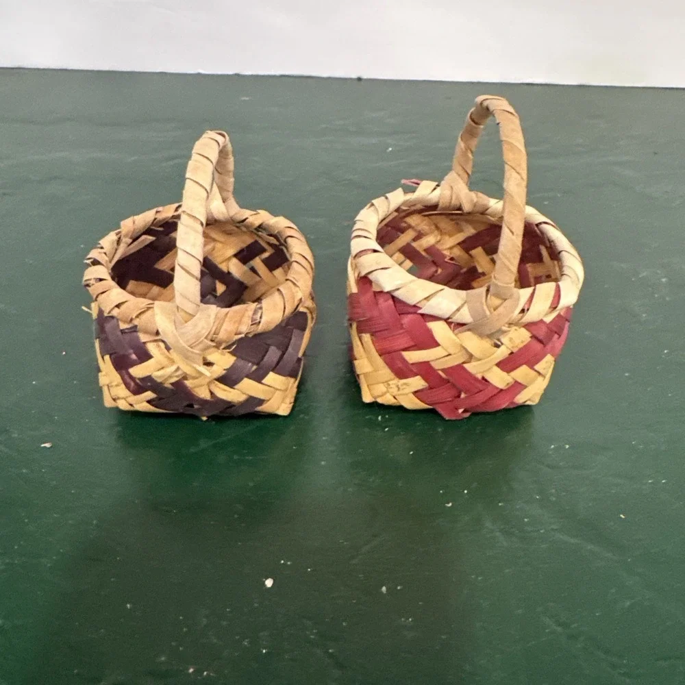 Lot of 2 Choctaw Minature Baskets‎